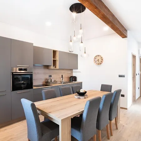 Capraria Appartments In Historic Center, With Private Parking Koper Exterior photo