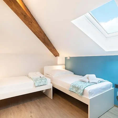 Capraria Appartments In Historic Center, With Private Parking Koper Exterior photo