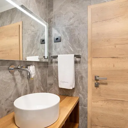 Capraria Appartments In Historic Center, With Private Parking Koper Exterior photo