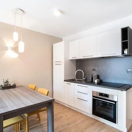 Capraria Appartments In Historic Center, With Private Parking Koper Exterior photo