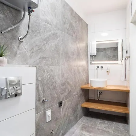 Capraria Appartments In Historic Center, With Private Parking Koper Exterior photo