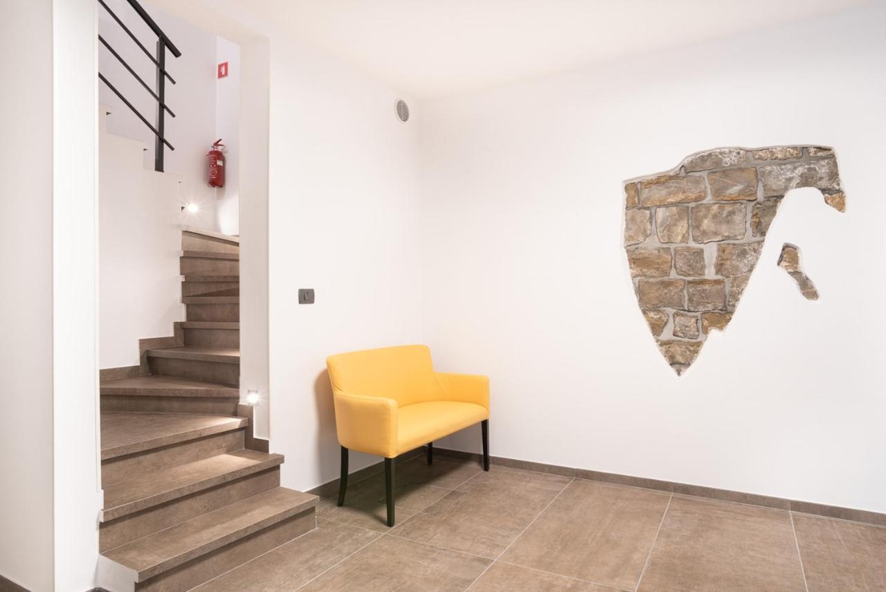 Apartment Capraria Appartments In Historic Center, With Private Parking